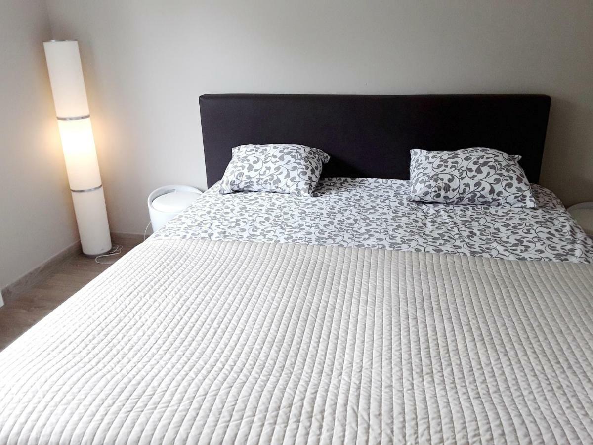 나무르 Le Jardin Du Bord De Meuse B&B 외부 사진
