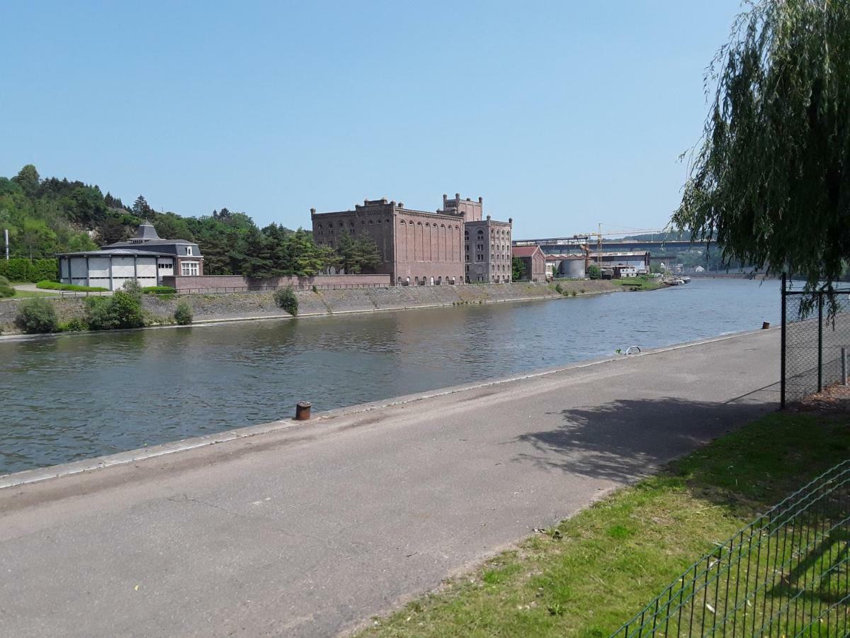 나무르 Le Jardin Du Bord De Meuse B&B 외부 사진