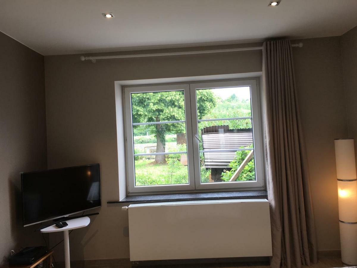 나무르 Le Jardin Du Bord De Meuse B&B 외부 사진